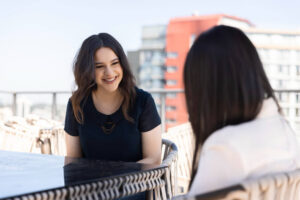 האם לומדים במאסטר אספניול ספרדית שמדוברת בספרד? דרום אמריקאית? או שילוב בין השתיים?