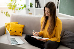 קורס הספרדית של מאסטר אספניול מתאים גם למישהו שמתחיל מאפס?